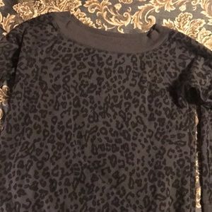 Black and gray lepoard print XL top